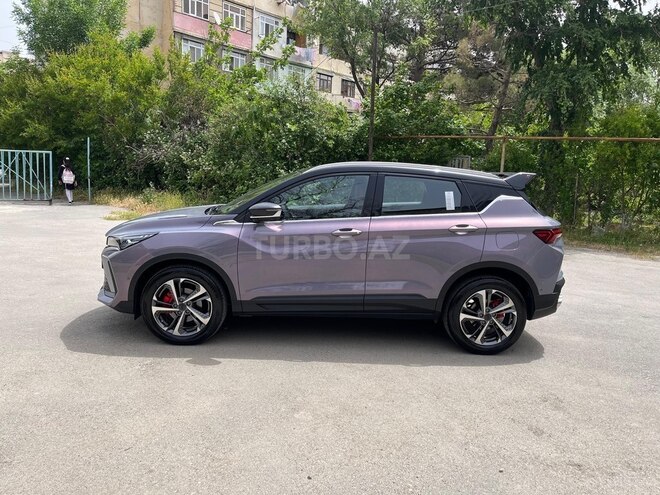 Geely Coolray-4