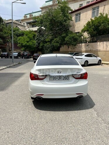 Hyundai Sonata-9