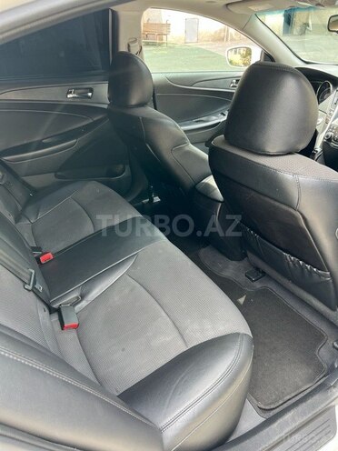 Hyundai Sonata-17