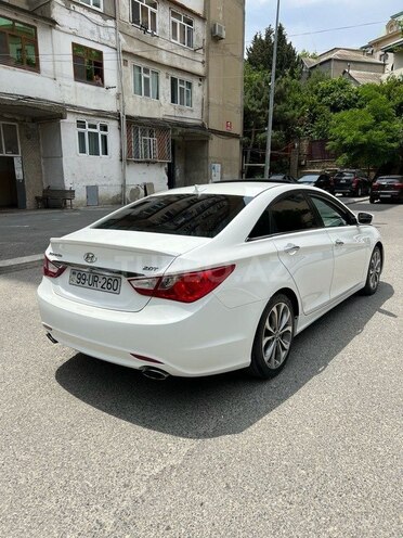 Hyundai Sonata-6