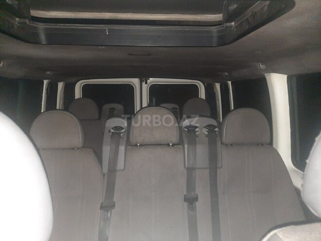 Ford Transit-4