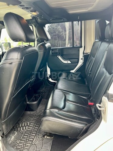 Jeep Wrangler-9