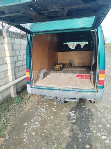 Ford Transit-6