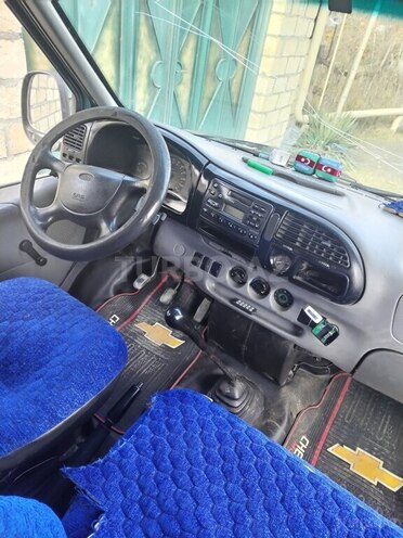 Ford Transit-7