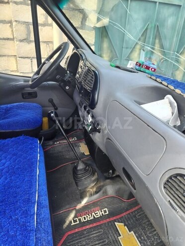 Ford Transit-9