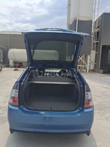 Toyota Prius-7