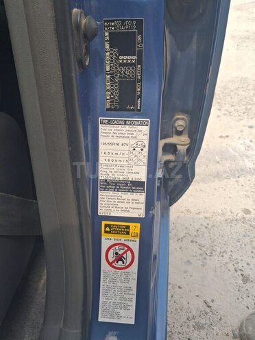 Toyota Prius-11