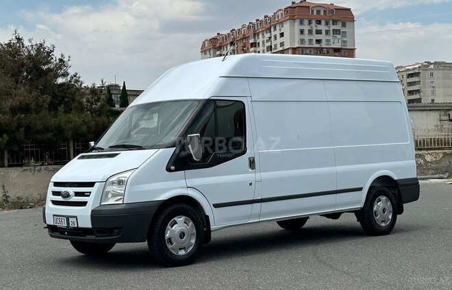 Ford Transit-2