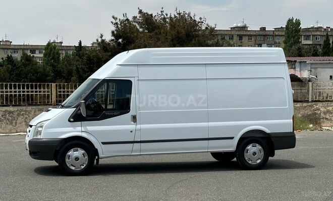Ford Transit-3