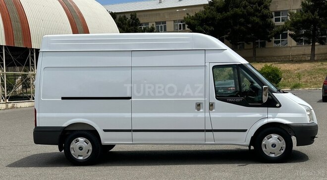 Ford Transit-4
