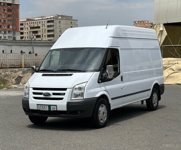 Ford Transit-7