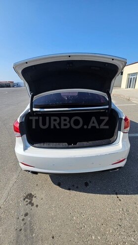 Hyundai i40-12
