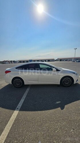 Hyundai i40-6