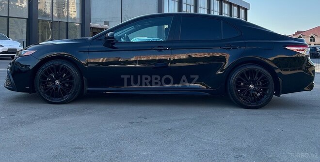 Toyota Camry-12