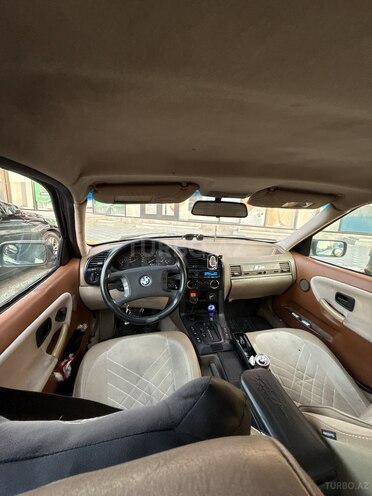 BMW 318-6