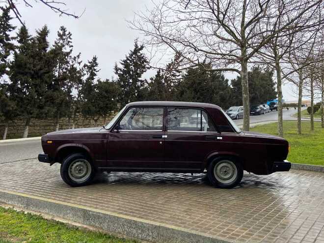 LADA (VAZ) 2107-2