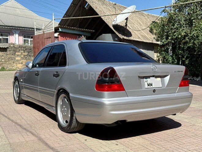 Mercedes C 240-6