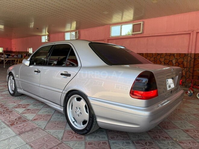 Mercedes C 240-13