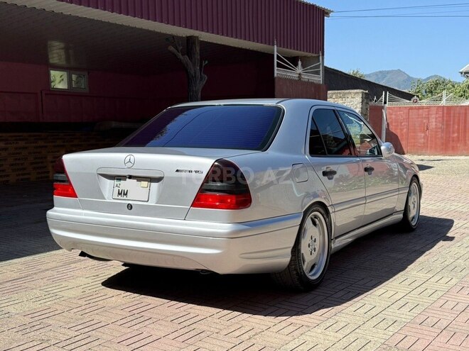 Mercedes C 240-10