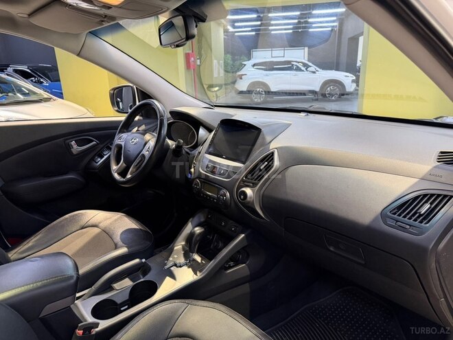Hyundai ix35-16