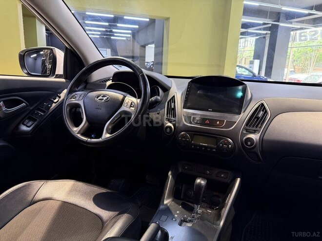Hyundai ix35-12