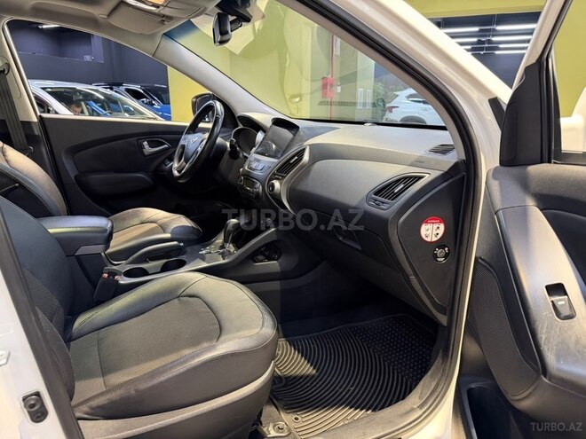 Hyundai ix35-15
