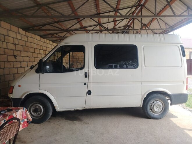 Ford Transit-3