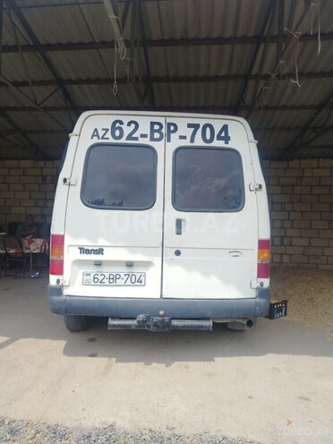 Ford Transit-2
