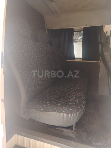 Ford Transit-7