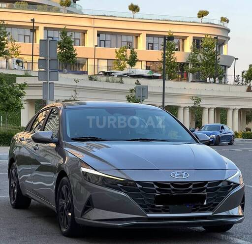 Hyundai Elantra-1