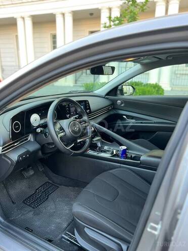 Hyundai Elantra-7