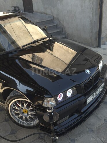 BMW 318-10