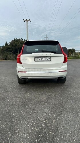 Volvo XC90-2