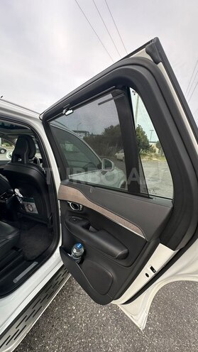 Volvo XC90-11