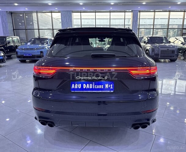 Porsche Cayenne Turbo S E-Hybrid-7