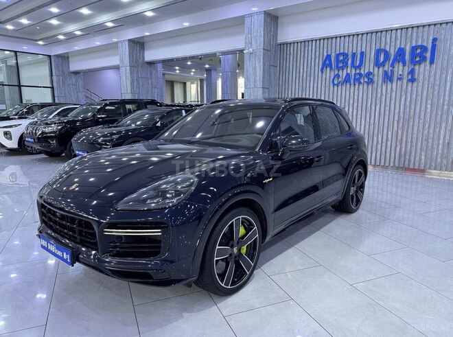 Porsche Cayenne Turbo S E-Hybrid-1