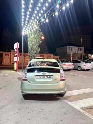 Toyota Prius-2