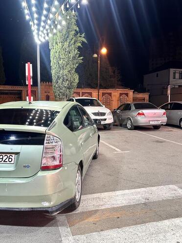 Toyota Prius-3