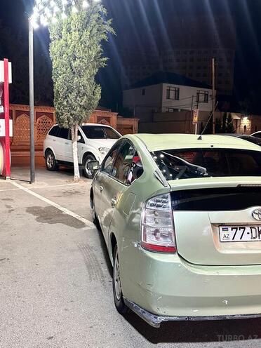 Toyota Prius-4