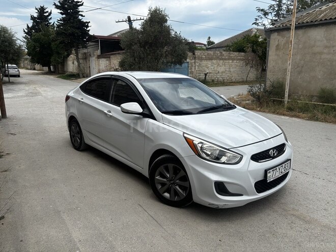 Hyundai Accent-3