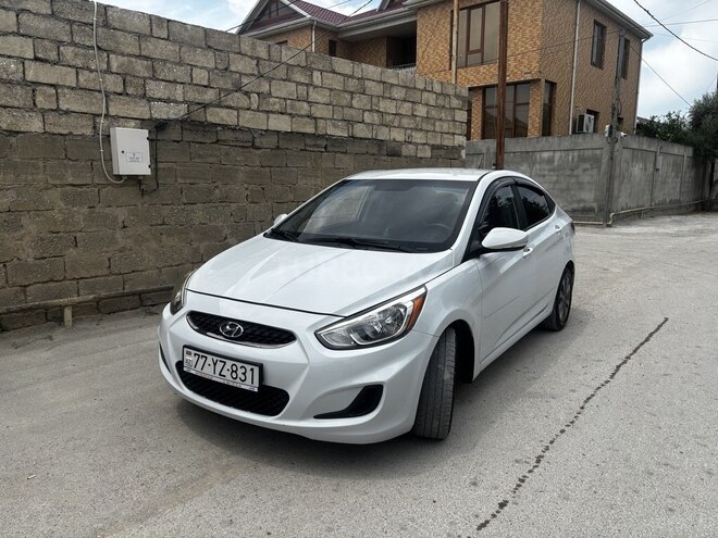 Hyundai Accent-1