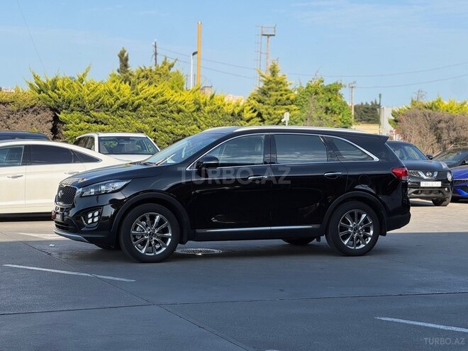 Kia Sorento-12