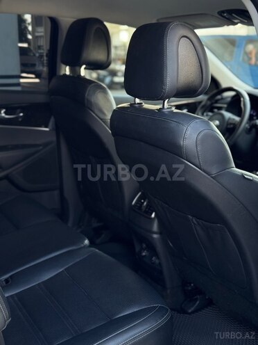 Kia Sorento-19