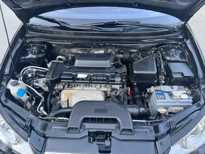 Hyundai Elantra-2