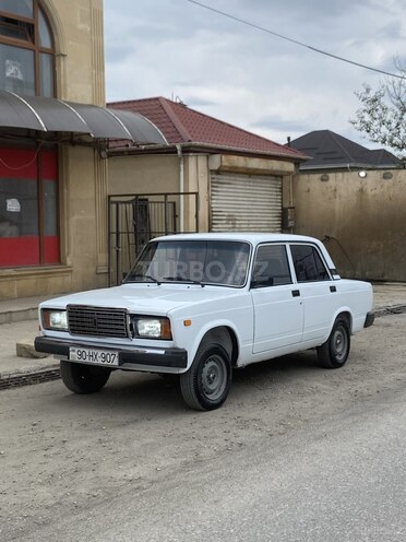 LADA (VAZ) 2107-1