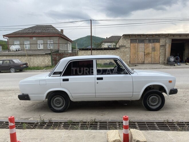 LADA (VAZ) 2107-5
