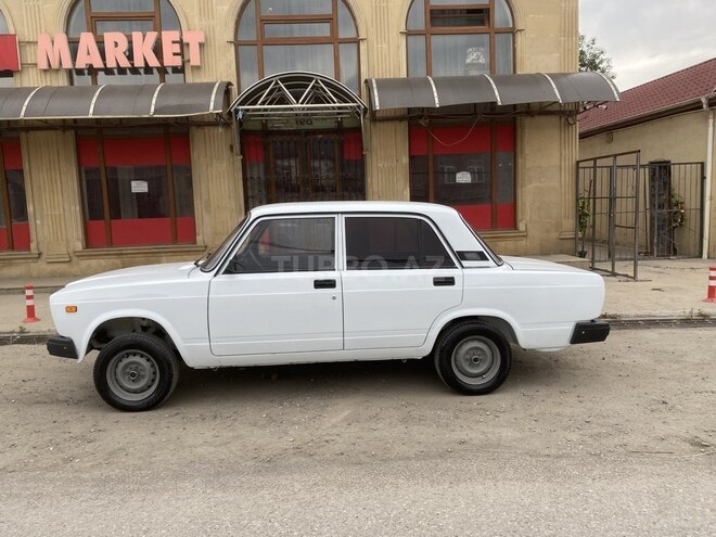 LADA (VAZ) 2107-4