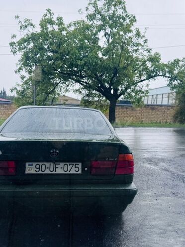 BMW 520-2