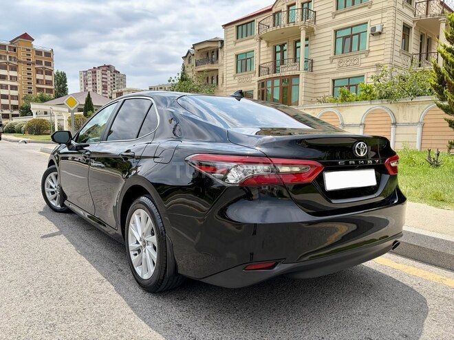 Toyota Camry-5