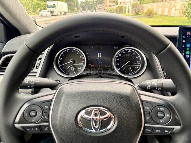 Toyota Camry-14